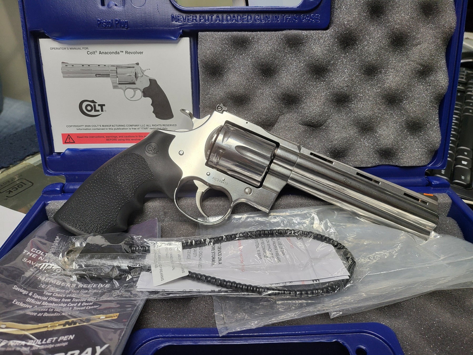 Colt Anaconda 6" .44Magnum